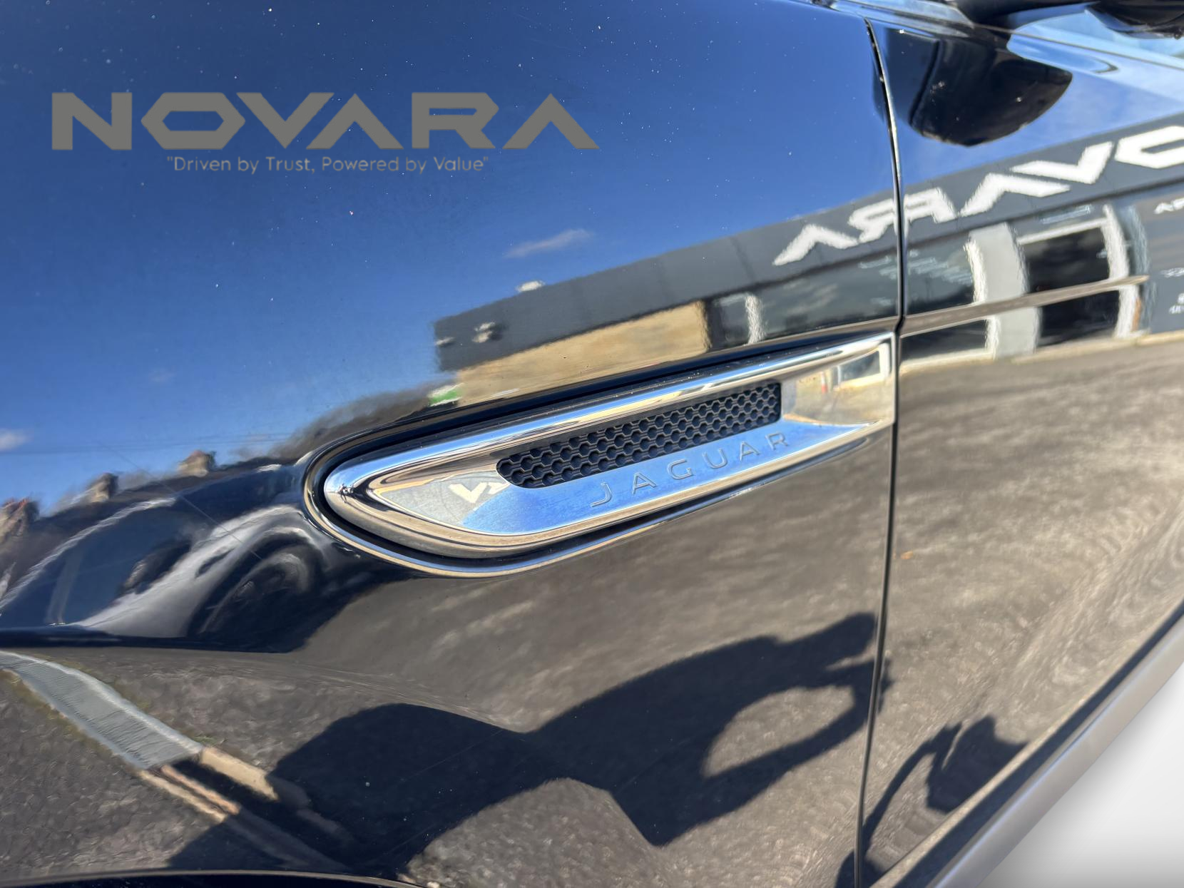 Jaguar F-PACE 2.0 D180 Portfolio SUV 5dr Diesel Auto AWD Euro 6 (s/s) (180 ps)