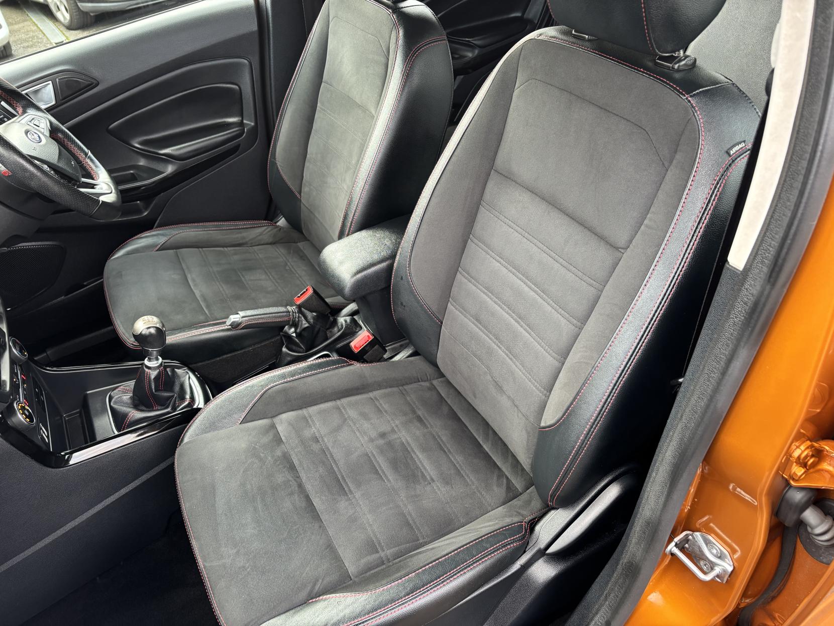 Ford EcoSport 1.0T EcoBoost ST-Line SUV 5dr Petrol Manual Euro 6 (s/s) (125 ps)